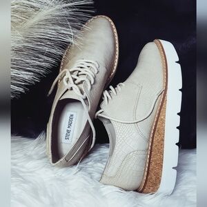 NEW Steve Madden Women's Cream Oxford Shoes